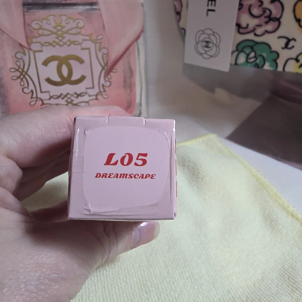 Pink Shining Lip Oil - Hydrating Gloss